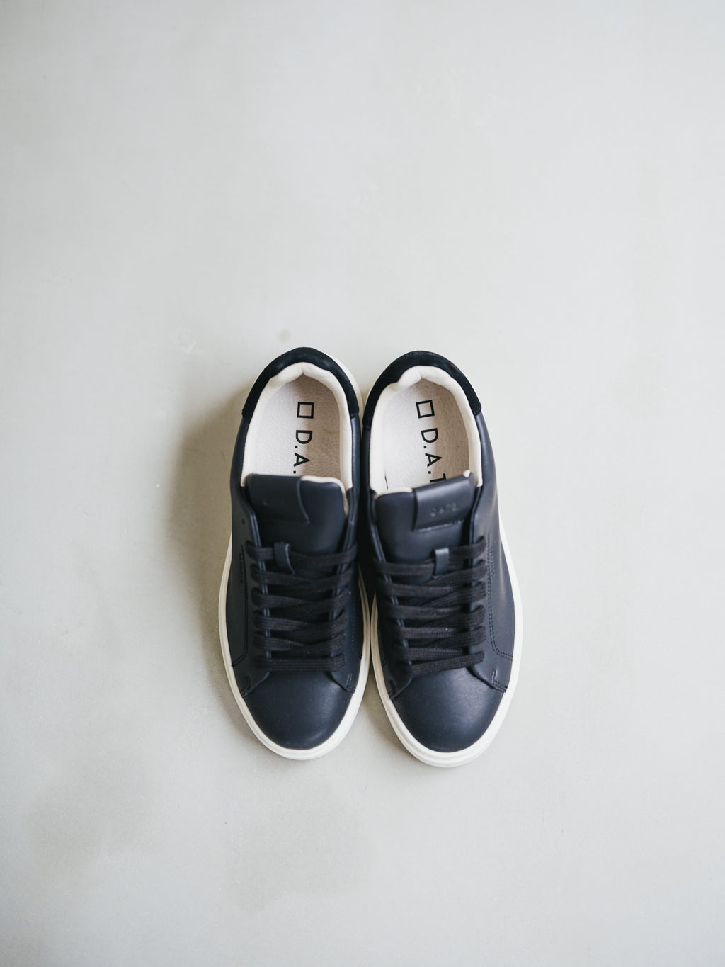 Levante CALF BLACK